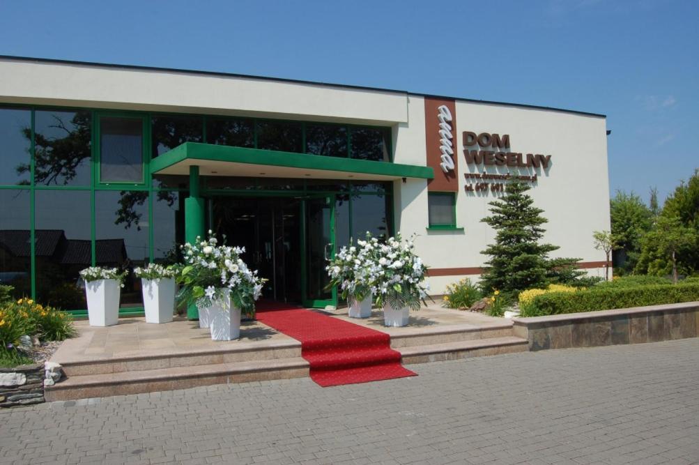 Dom Weselny ,, Anna" Hotel Warlubie Buitenkant foto